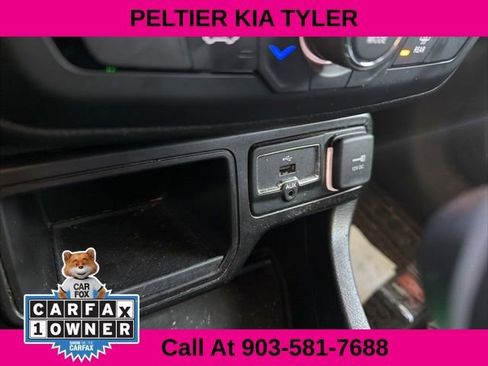 Used 2020 Jeep Renegade Latitude w/ Cold Weather Group image 22