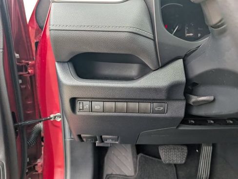 Used 2023 Toyota RAV4 XLE w/ Convenience Package FWD image 11