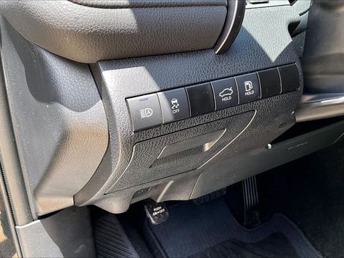 Used 2023 Toyota Camry SE FWD image 32