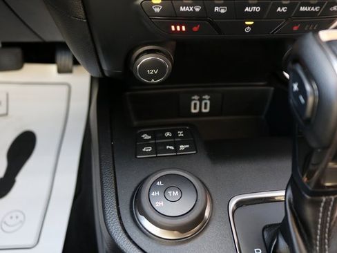 Used 2019 Ford Ranger Lariat w/ Equipment Group 501A Mid image 14