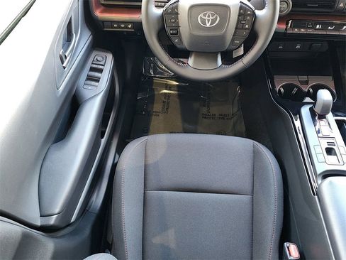 New 2026 Toyota Prius Plug-In Hybrid image 7