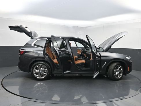 Used 2024 BMW X3 sDrive30i w/ Premium Package w/ZPA image 39