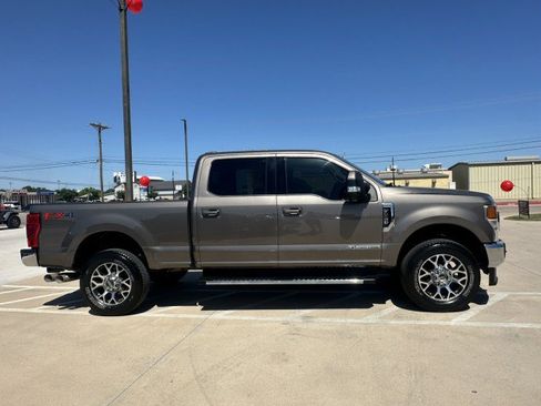 Used 2020 Ford F250 Lariat w/ Lariat Value Package AWD/4WD image 6