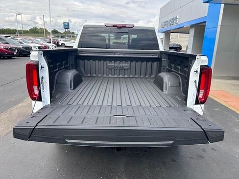 New 2026 GMC Sierra 1500 AT4 w/ Technology Package AWD/4WD image 7
