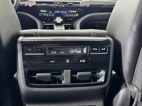 Used 2023 Acura MDX SH-AWD w/ Technology Package image 32