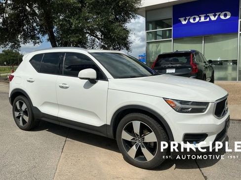 Used 2020 Volvo XC40 T5 Momentum w/ Protection Package Premier AWD/4WD image 1
