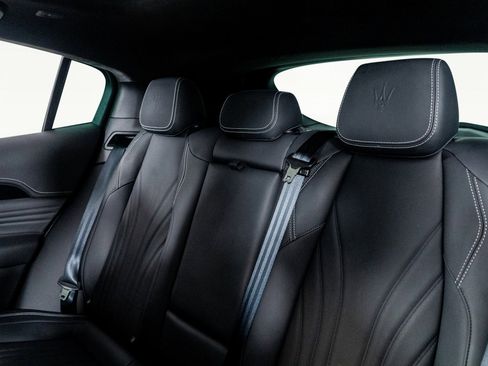 Used 2025 Maserati Grecale Modena image 32