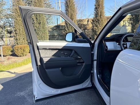 Certified 2025 Land Rover Range Rover Sport Dynamic SE image 16