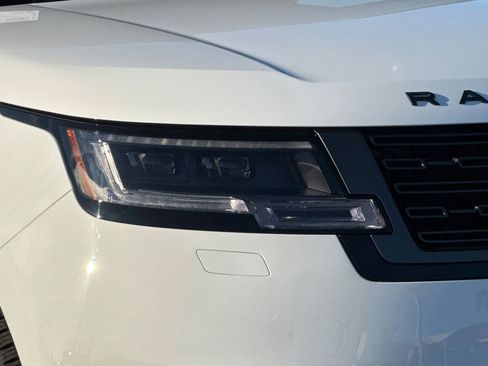 New 2025 Land Rover Range Rover SE image 12