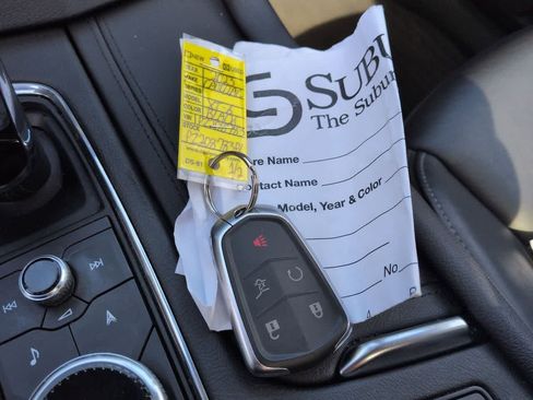 Used 2023 Cadillac XT6 Sport image 36