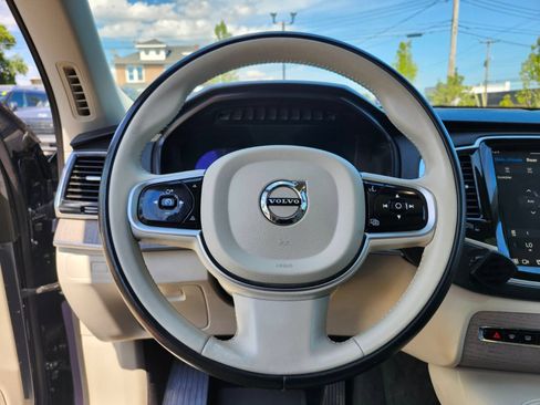 Used 2025 Volvo XC90 T8 Plus w/ Protection Package Premier AWD/4WD image 29