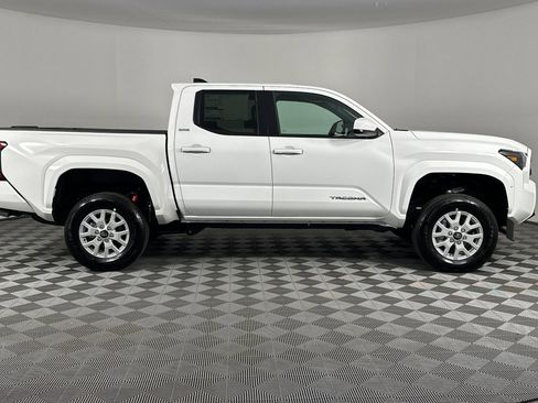 New 2025 Toyota Tacoma SR5 image 3