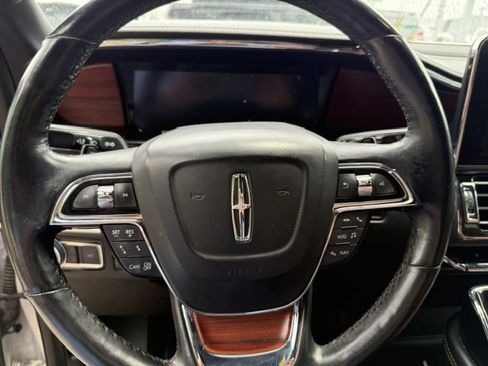 Used 2021 Lincoln Navigator Reserve w/ Luxury Package image 10