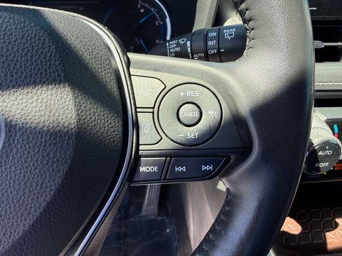 Used 2022 Toyota RAV4 Limited w/ Limited Grade Weather Package AWD/4WD image 14