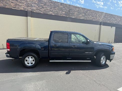 Used 2007 GMC Sierra 1500 SLE w/ SLE2 Preferred Package RWD image 12