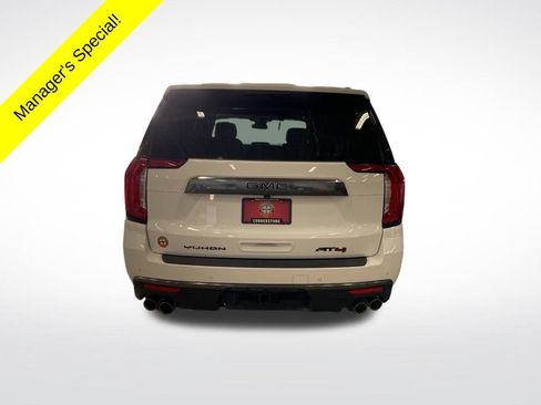 Used 2024 GMC Yukon XL AT4 AWD/4WD image 19