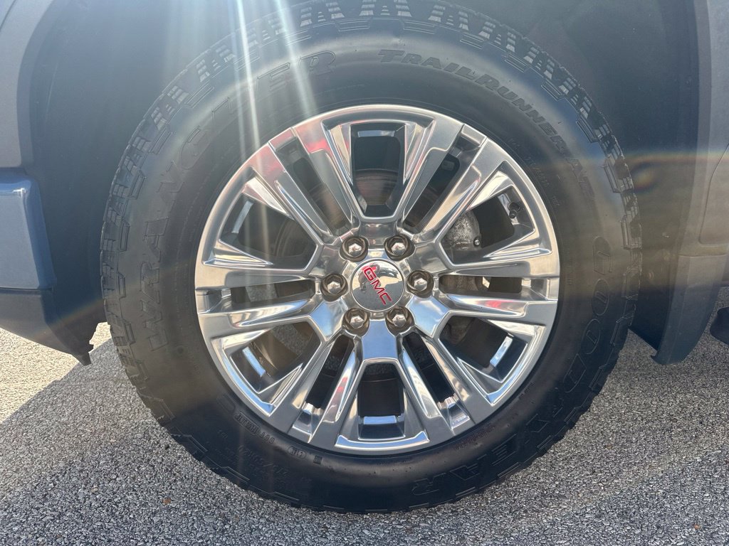Used 2024 GMC Sierra 1500 Denali w/ Technology Package AWD/4WD image 7