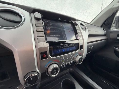 Used 2020 Toyota Tundra Limited w/ Limited Premium Package AWD/4WD image 17