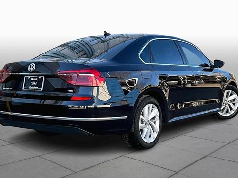 Used 2018 Volkswagen Passat 2.0T SE image 12