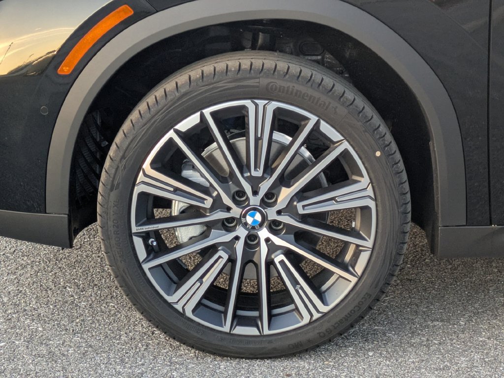 New 2026 BMW X2 xDrive28i w/ Technology Package AWD/4WD image 9