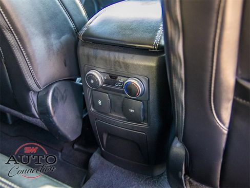 Used 2023 Ford Explorer XLT w/ Equipment Group 202A image 25