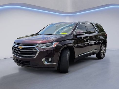 Used 2018 Chevrolet Traverse Premier w/ Driver Confidence II Package FWD image 11