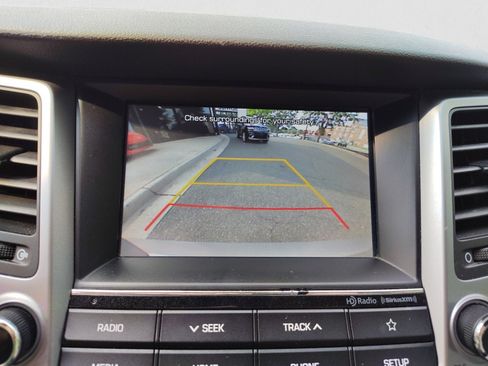 Used 2018 Hyundai Tucson Value w/ Cargo Package FWD image 17