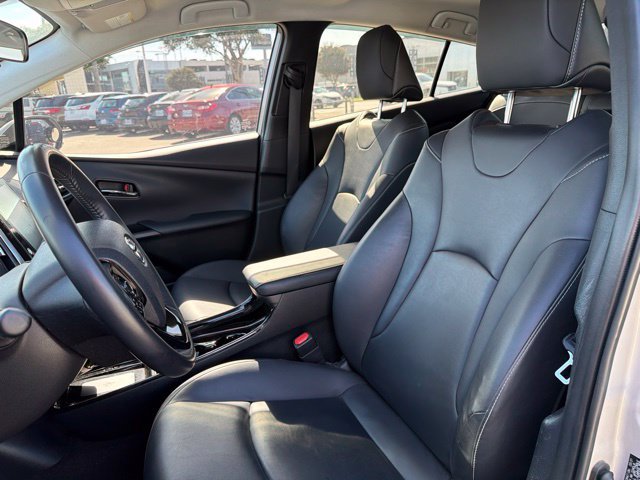 Used 2021 Toyota Prius Prime XLE w/ Carpet Mat Package (TMS) FWD image 16