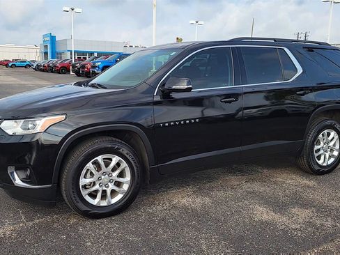 Used 2020 Chevrolet Traverse LT image 4