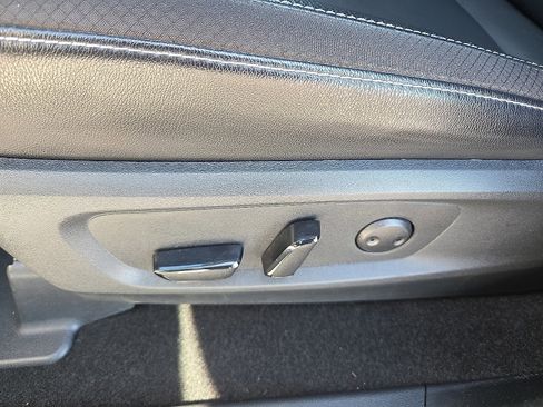 Used 2024 Nissan Pathfinder SL w/ SL Premium Package image 15