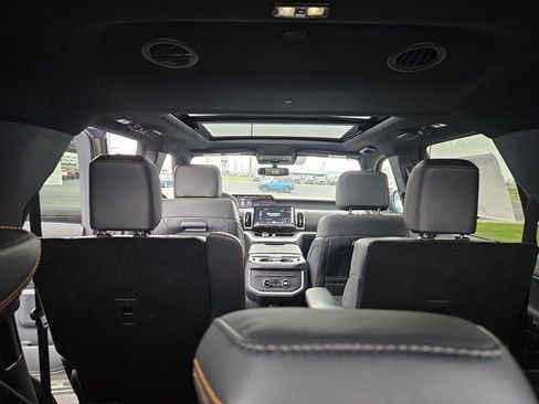 New 2025 Ford Expedition Tremor image 32