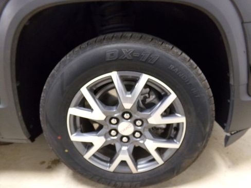 Used 2023 GMC Acadia SLT image 35