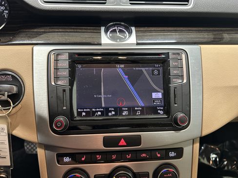 Used 2017 Volkswagen CC Sport image 23