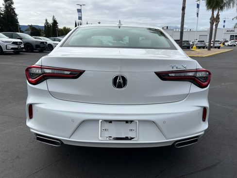 Certified 2025 Acura TLX w/ Technology Package image 9