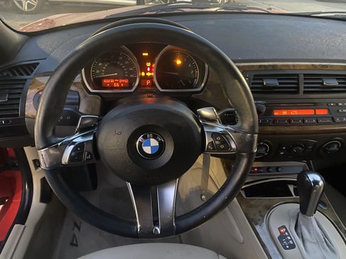 Used 2006 BMW Z4 3.0i RWD image 11