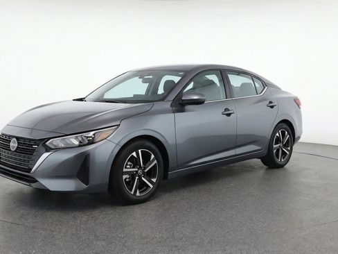 Used 2025 Nissan Sentra SV FWD image 3