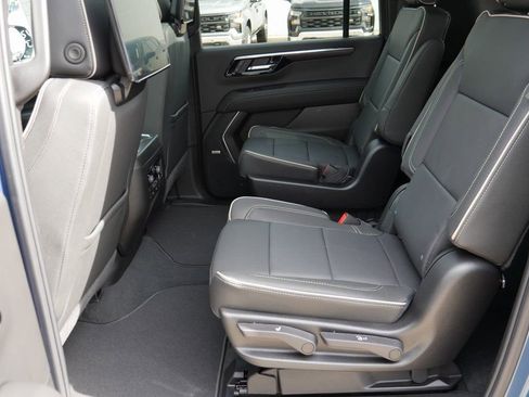 New 2026 Chevrolet Suburban Premier image 29