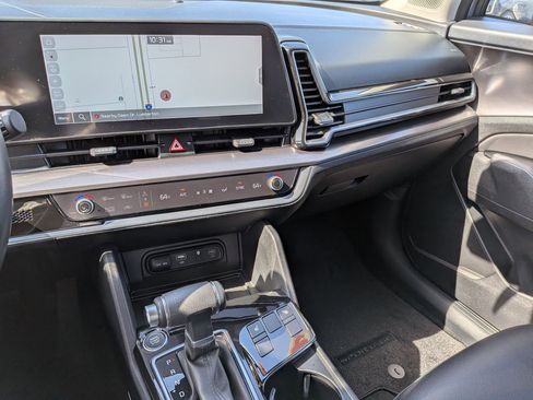 Used 2024 Kia Sportage EX FWD image 22