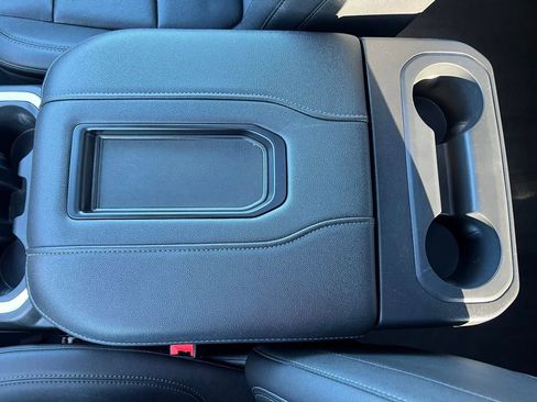 Used 2022 Chevrolet Silverado 1500 LTZ w/ LTZ Premium Package image 32