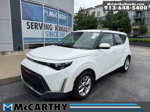 Used 2023 Kia Soul LX w/ Option Group 015 FWD image 6