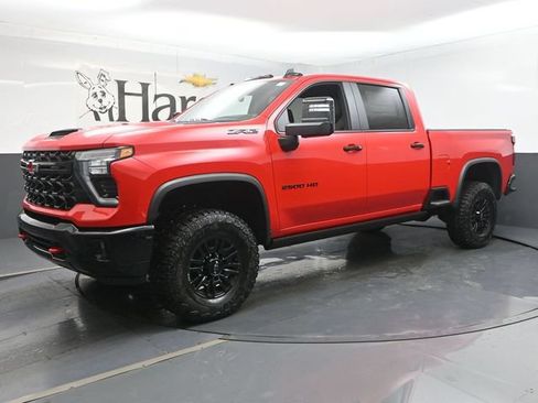 New 2026 Chevrolet Silverado 2500 ZR2 w/ LPO, Dark Essentials Package AWD/4WD image 10
