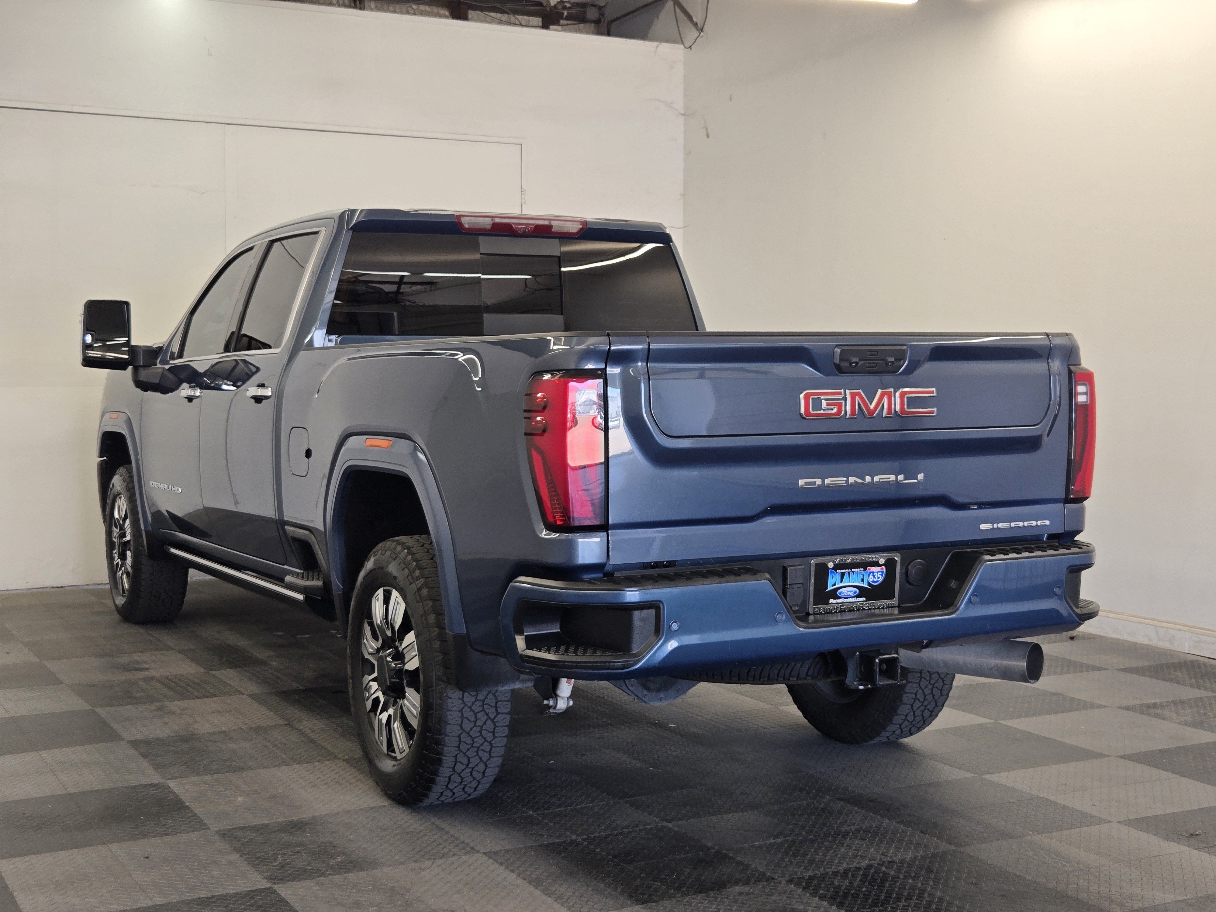 Used 2025 GMC Sierra 2500 Denali w/ Denali Reserve Package AWD/4WD image 5