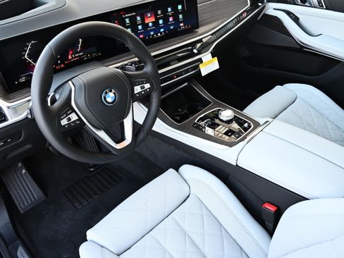 New 2026 BMW X5 xDrive50e w/ Executive Package image 12