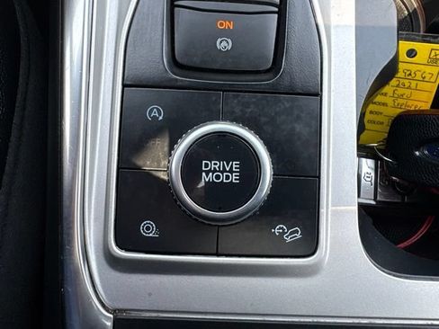 Used 2021 Ford Explorer Limited w/ Equipment Group 301A AWD/4WD image 30