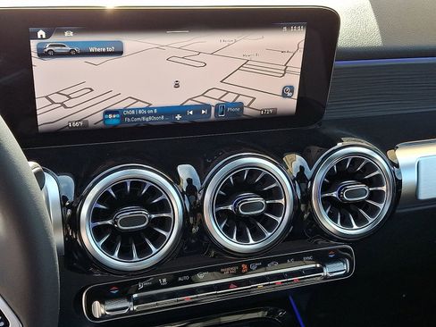 New 2026 Mercedes-Benz GLB 250 4MATIC image 12