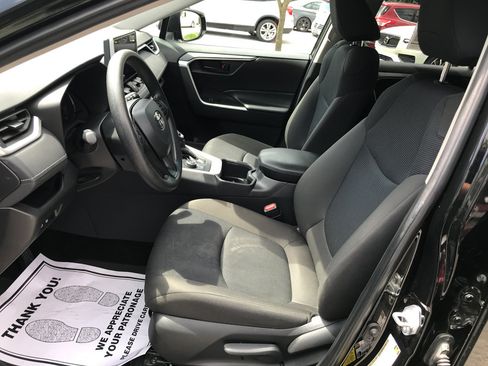 Certified 2025 Toyota RAV4 LE AWD/4WD image 22