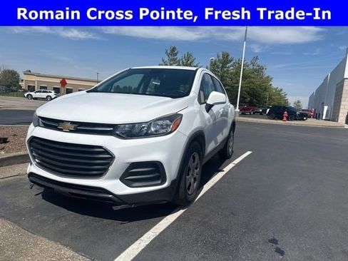 Used 2018 Chevrolet Trax LS image 1