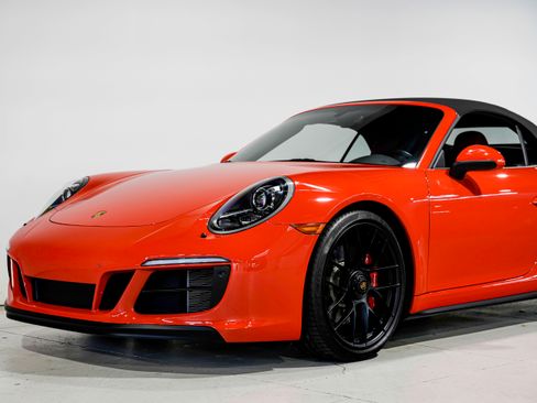 Used 2018 Porsche 911 Carrera GTS image 34