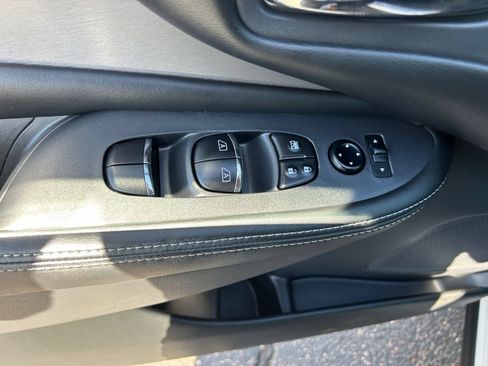 Used 2024 Nissan Murano SL FWD image 22