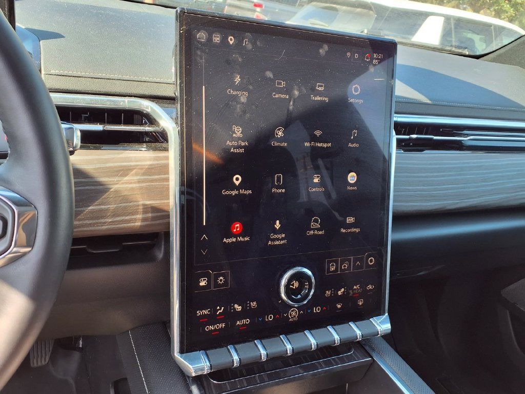Used 2026 GMC Sierra EV Denali AWD/4WD image 5